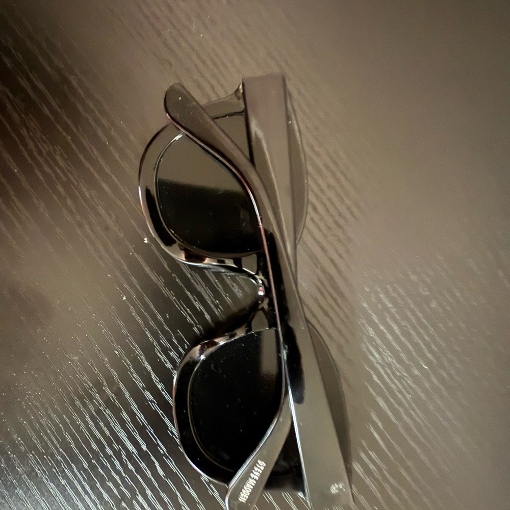 Sunglassess - Picture 2 of 2